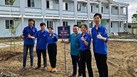 Chi đoàn Bệnh viện xây dựng công trình " Vườn cây thanh niên" vì môi trường xanh sạch đẹp